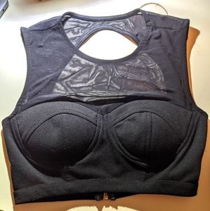 Tobi Bustier